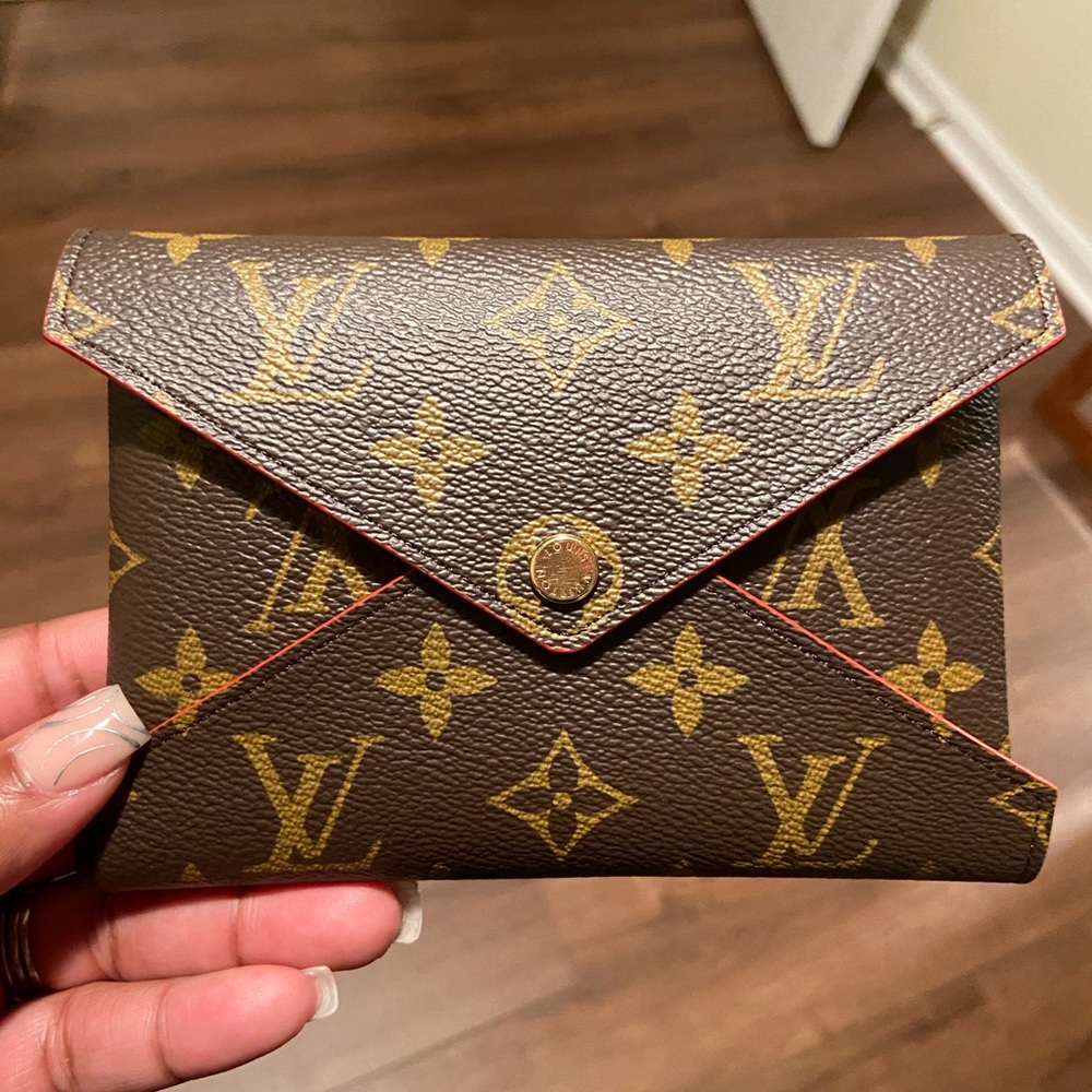 Louis Vuitton Medium Kirigami
